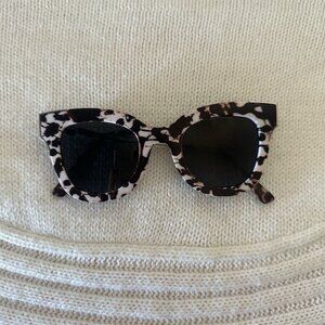 Women's Cat Eye Leopard Print Sunglasses Multicolor Frame Black Tinted Lenses